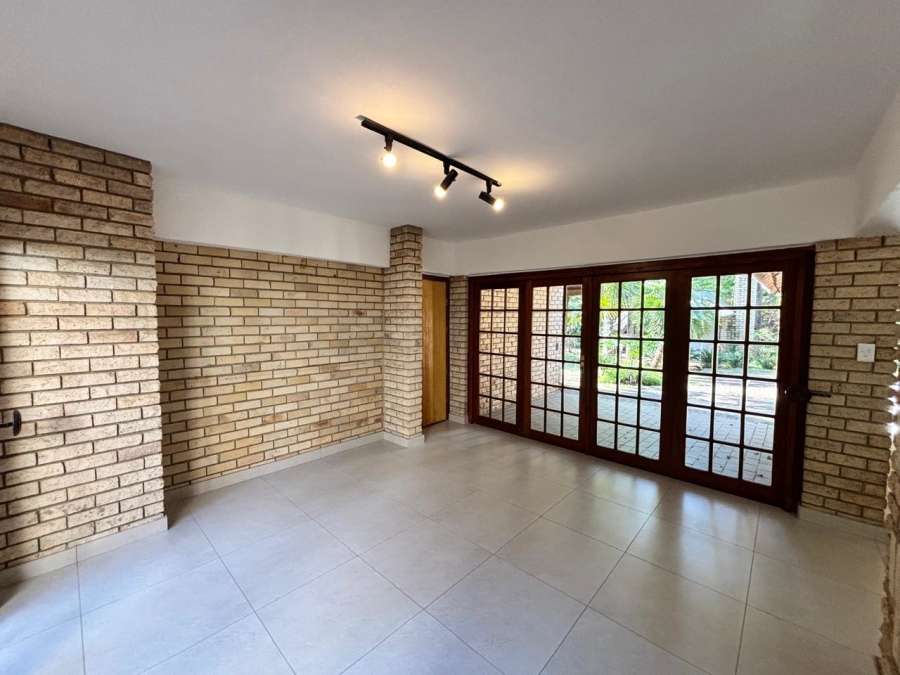 3 Bedroom Property for Sale in Mooivallei Park North West